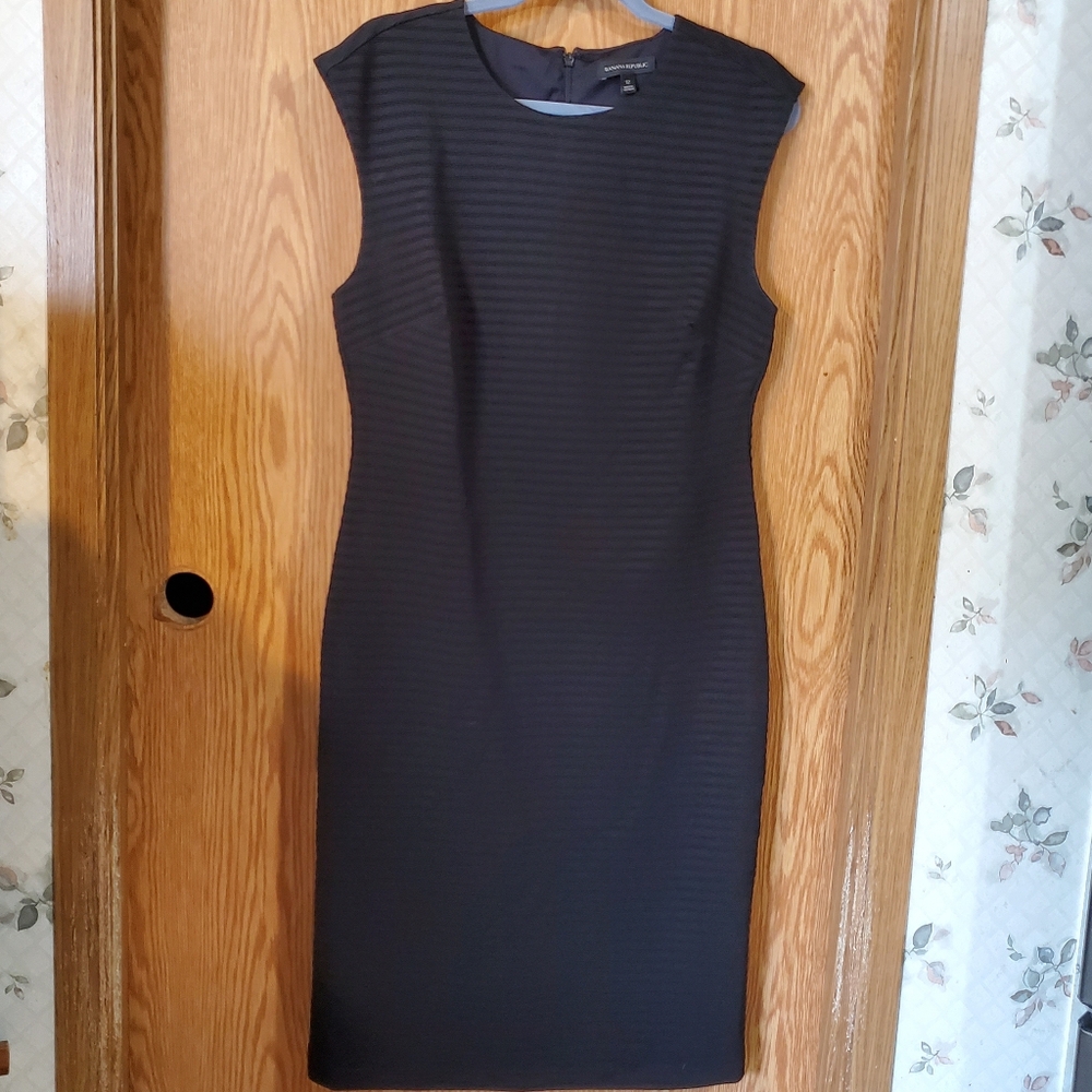 Banana Republic vertical stripe sheath dress polyester blend size 12